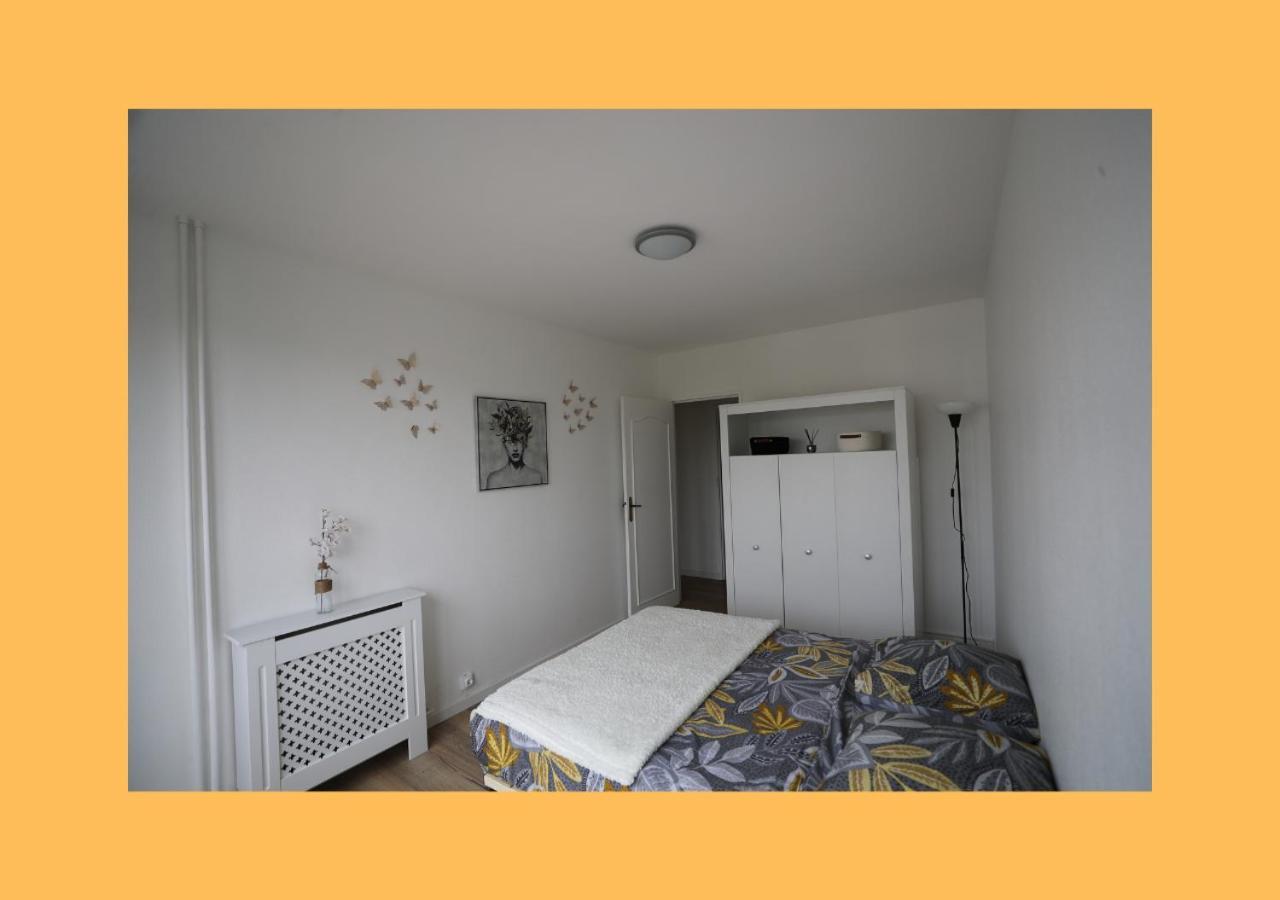Cocon Parisien Au Plessis - Court De Tennis Prive Apartment Le Plessis-Bouchard Bagian luar foto